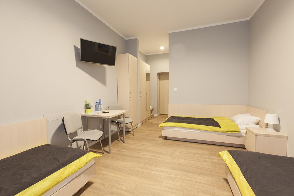 Hotel Inwest Osrodek Szkoleniowo-Wypoczynkowy Smardzewice Exterior foto