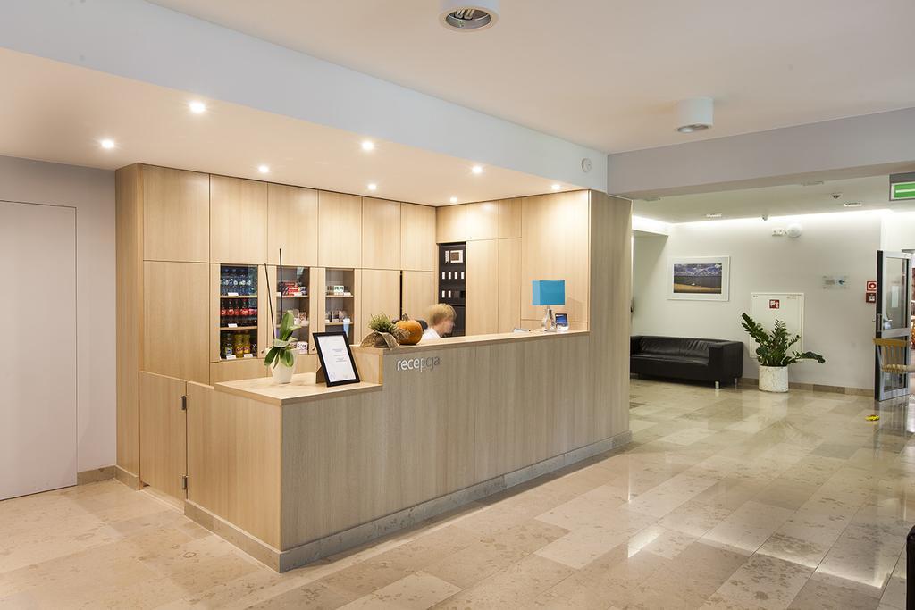 Hotel Inwest Osrodek Szkoleniowo-Wypoczynkowy Smardzewice Exterior foto